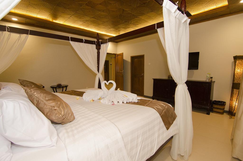 Syailendra Hotel Syariah Jepara Phòng bức ảnh