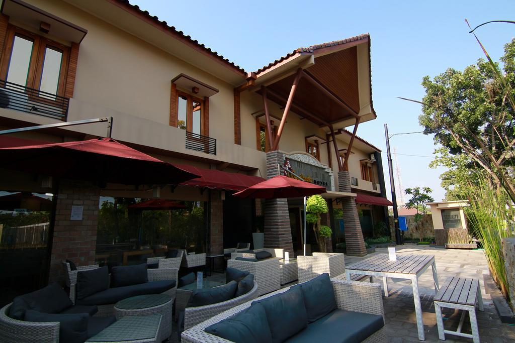 Syailendra Hotel Syariah Jepara Ngoại thất bức ảnh